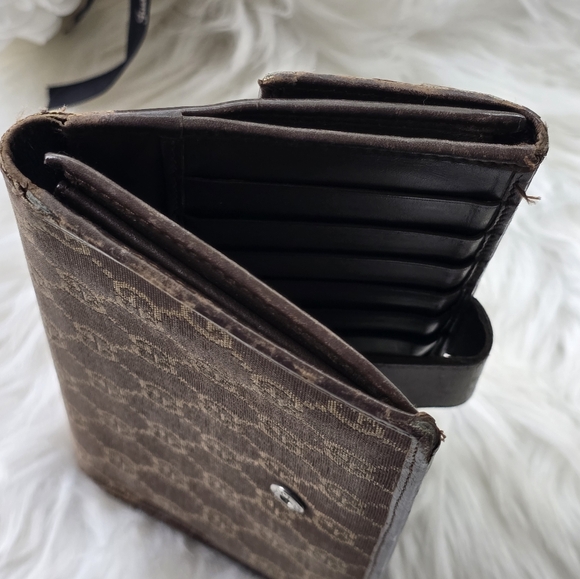 Gucci Vintage Brown and Tan Monogram Long Wallet - Picture 6 of 17